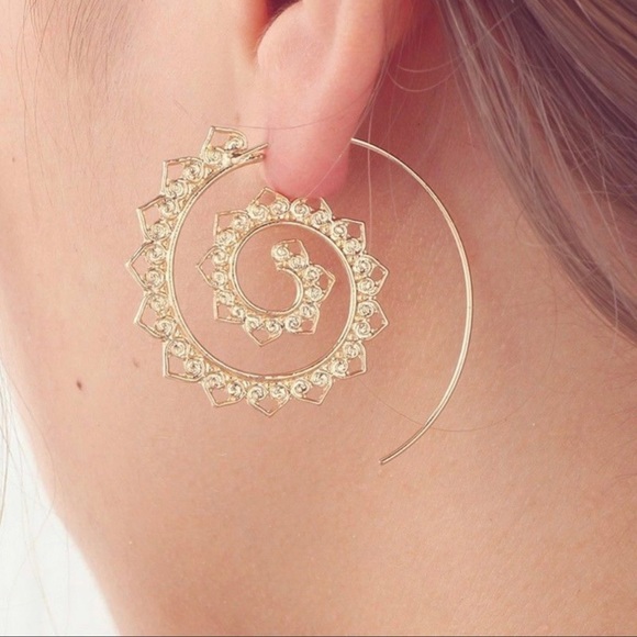 ✨Gold Filled Women’s Hoops Dangled Earring - Picture 2 of 5